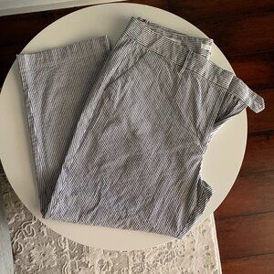 Seersucker LOFT pants Sz16